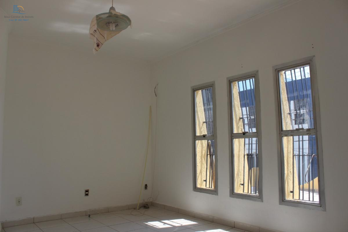 Casa à venda com 2 quartos, 200m² - Foto 12