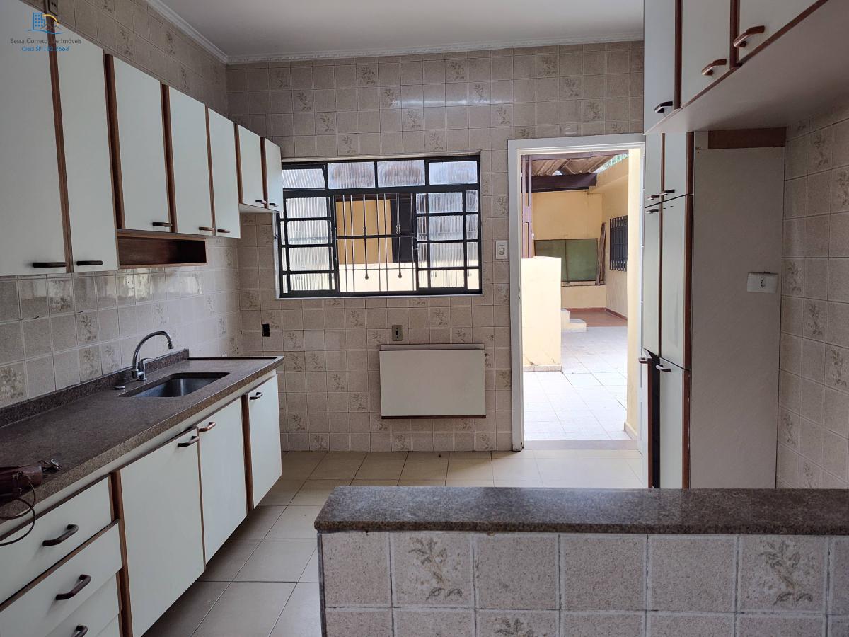 Casa à venda com 2 quartos, 200m² - Foto 16