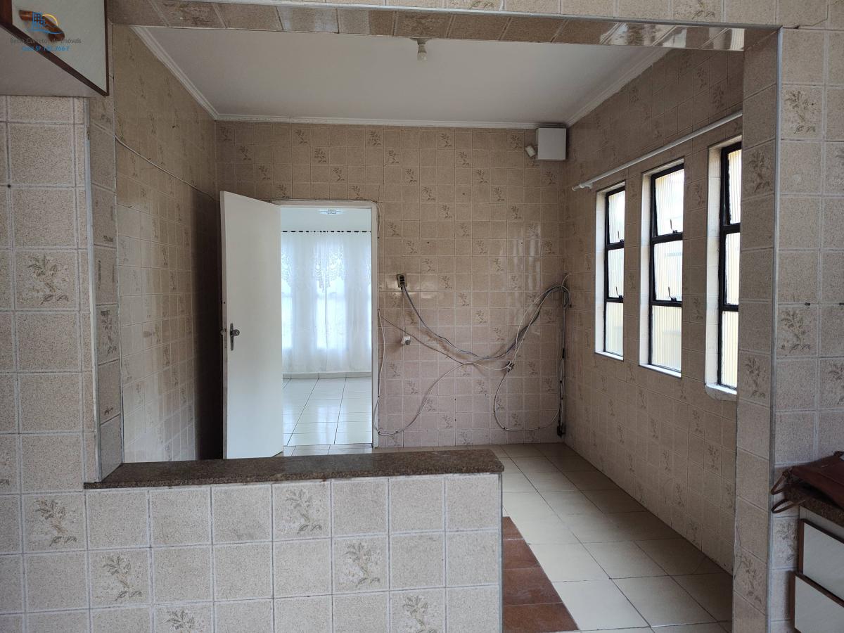 Casa à venda com 2 quartos, 200m² - Foto 17